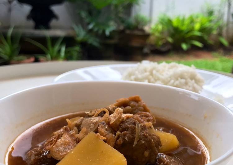 Rahasia Membuat Semur Bola Daging Bahagia Anti Gagal