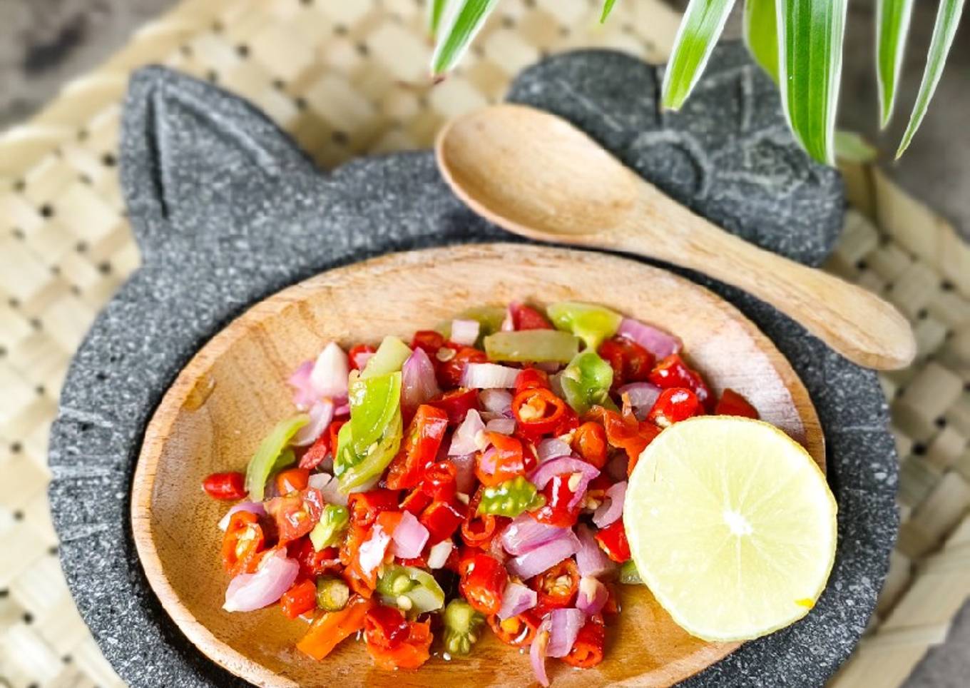 Cara Gampang Menyiapkan Sambal Dabu-Dabu (503) Anti Gagal