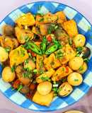 Nấm rơm, đậu phụ, trứng cút kho tiêu