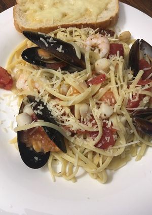 A picture of Seafood Linguine.