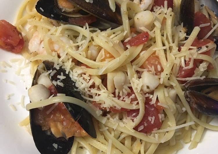 Recipe of Super Quick Homemade Seafood Linguine