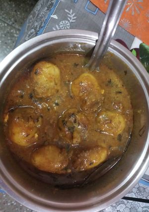 A picture of Besan stuffed potatoes.