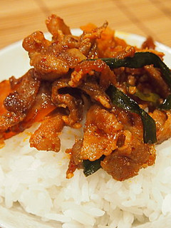 泡菜炒豬肉 的食譜成品照片