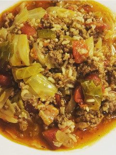 A picture of Beefy Cabbage rice soup.