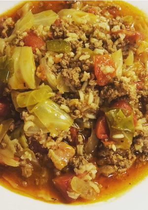 A picture of Beefy Cabbage rice soup.