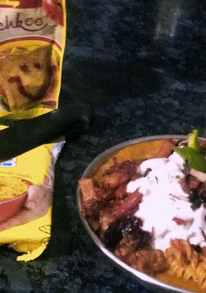 A picture of Maggi in Rich delicious creamy makhani gravy.and veggies.
