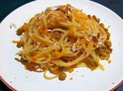 Una foto de salsa de naranja