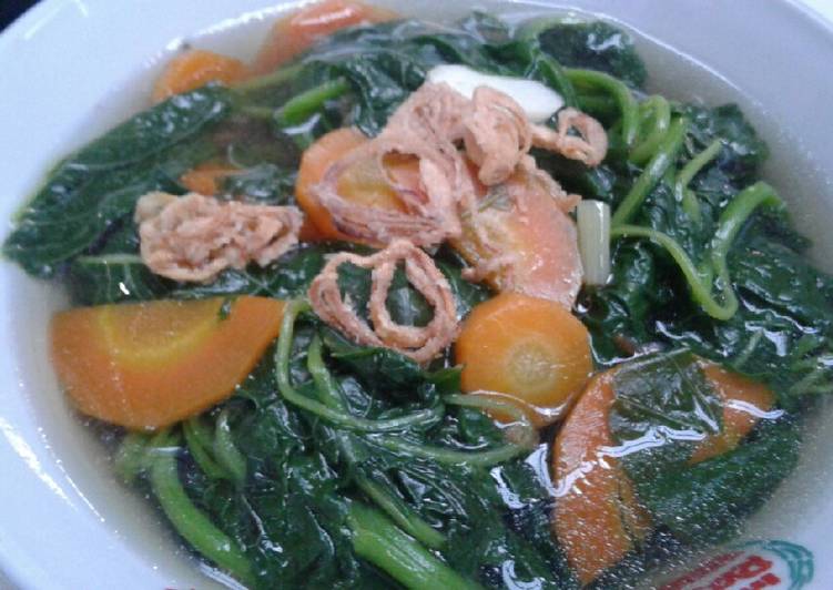 Sayur bening bayam wortel