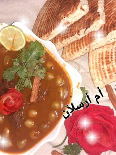 صورة لوصفة طاجين الزيتون باللحم والصلصة الحمراء