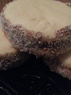 Una foto de Alfajores de maicena sin manteca super fácil