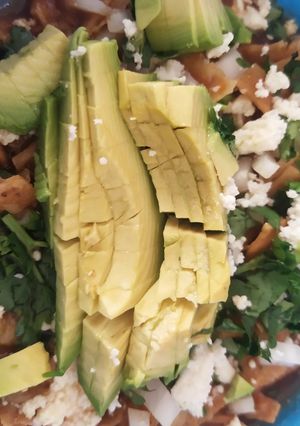Una foto de Sopa de tortilla 🍲👌♥️