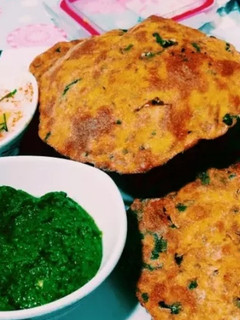 बेसन की मेथी पूरी (Besan ki methi poori recipe in hindi) रेसिपी मुख्य फोटो