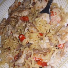 A picture of Akwai kauna tsakanina da indomie.