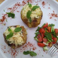 A picture of Jacket potato.
