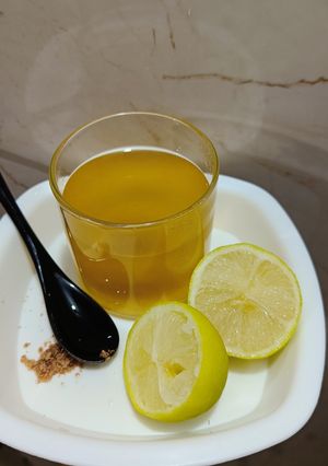 A picture of Gondhoraj Lemon tea.