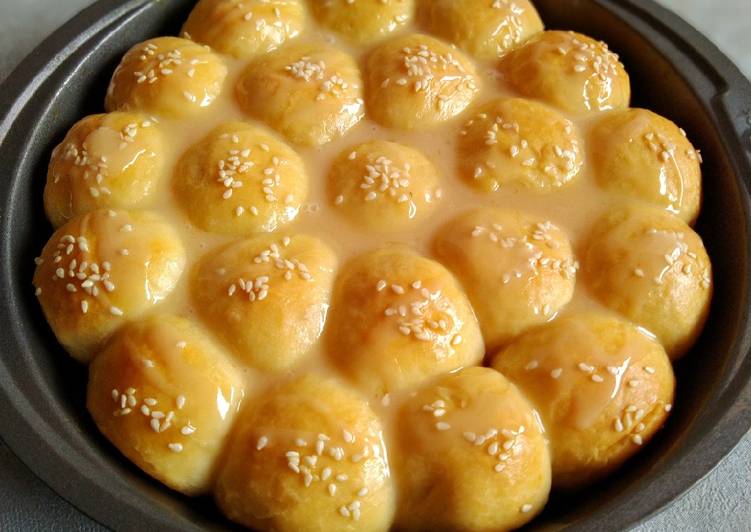 Khaliat Al Nahal (HoneyComb Bread)