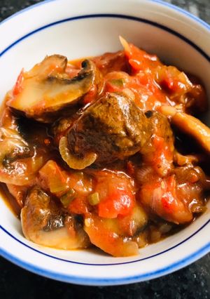 A picture of Tomato Portobello Mushroom Stew.
