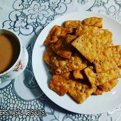 A picture of Crackers Masala Biscuits.