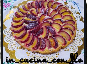 Foto di Crostata con Crema Pasticcera e Prugne