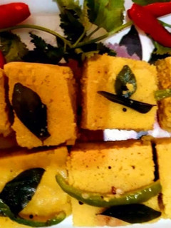 बेसन का ढोकला (Besan ka dhokla recipe in hindi) रेसिपी मुख्य फोटो