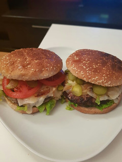 Una foto de Hamburguesas caseras con pan integral