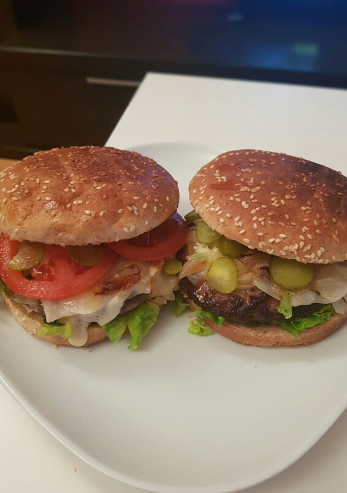 Una foto de Hamburguesas caseras con pan integral
