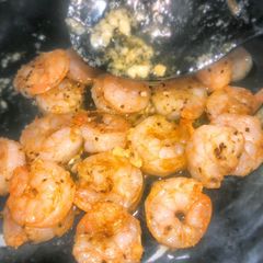 A picture of Garlic Butter Air Fryer Shrimp.