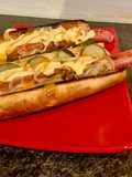 Súper panchos con cebolla caramelizada y pepinillos 🌭🌭