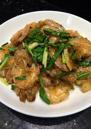 Hình của món Tôm rang sa tế giòn.
