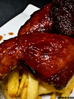 Una foto de Pollo asado con salsa barbacoa