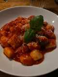 Gnocchi con sugo di pomodoro