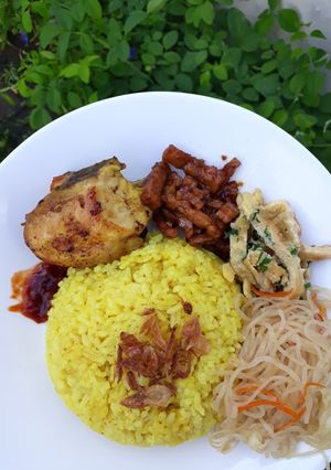 Foto resep Nasi Kuning Rice Cooker Bumbu Racik