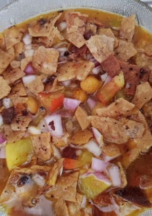 A picture of Khatiya wadi choley (gujrati style).
