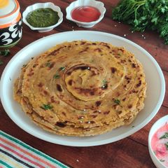 A picture of Chatpata laccha paratha.