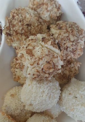 عکسی از دستور شیرینی گردویی و نارگیلی