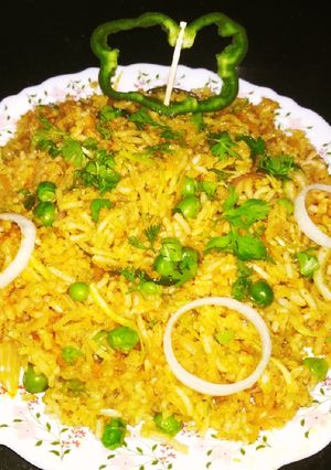 મેગી મસાલા બિરયાની (Maggi Masala Biryani Recipe In Gujarati) રેસીપી મુખ્ય ફોટો