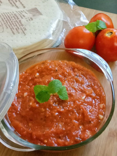 पिज़्ज़ा सॉस (pizza sauce recipe in Hindi) रेसिपी मुख्य फोटो