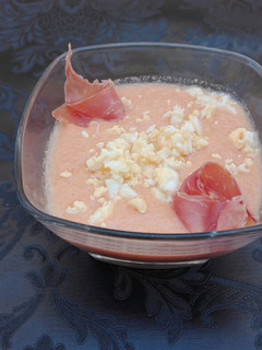 Una foto de Salmorejo con melón