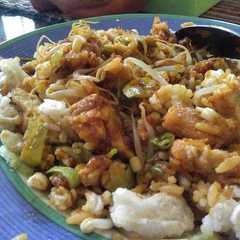 Nasi Lengko রেসিপির প্রধান ছবি