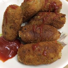 A picture of Potato cutlus.