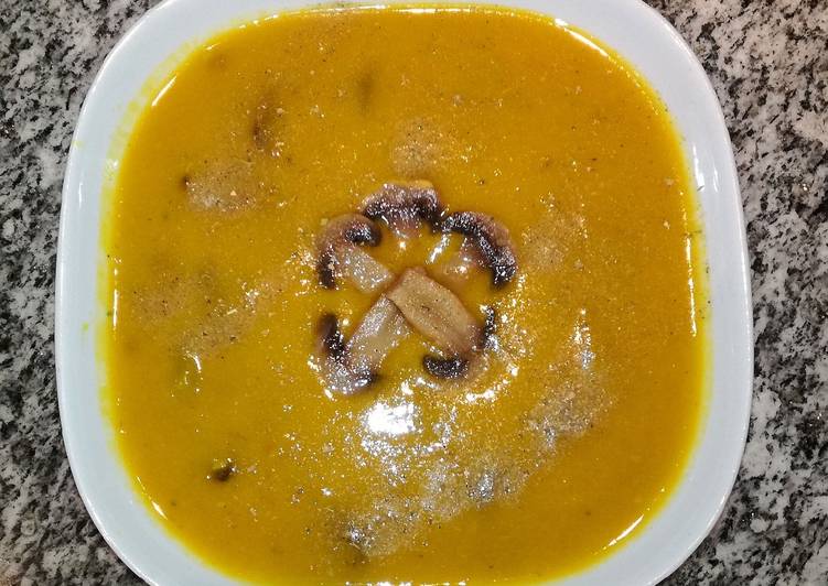 Vellutata light ☁di zucca🎃 e fagiolini 🌱con funghi🍄