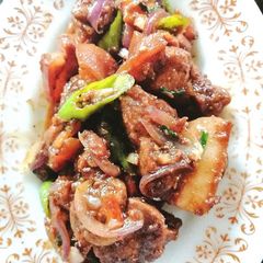 A picture of Pork Binagoongan.