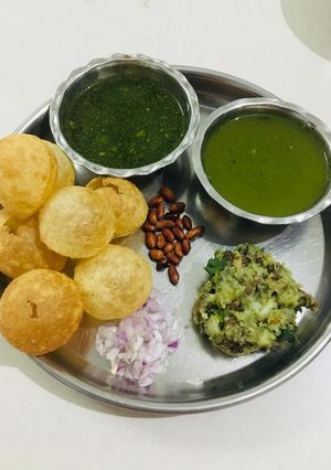 પાણી પૂરી (Panipuri Recipe In Gujarati) રેસીપી મુખ્ય ફોટો