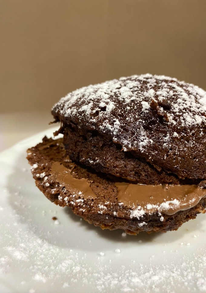 Una foto de ¡Postre rápido: bizcocho al microondas en 5 min! 🍫