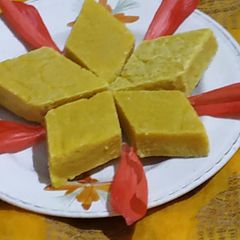 A picture of Moong dal Burfy.