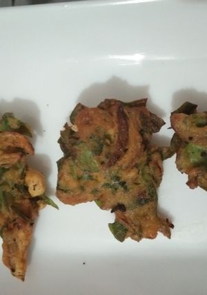 A picture of Spinach Onion Friters.