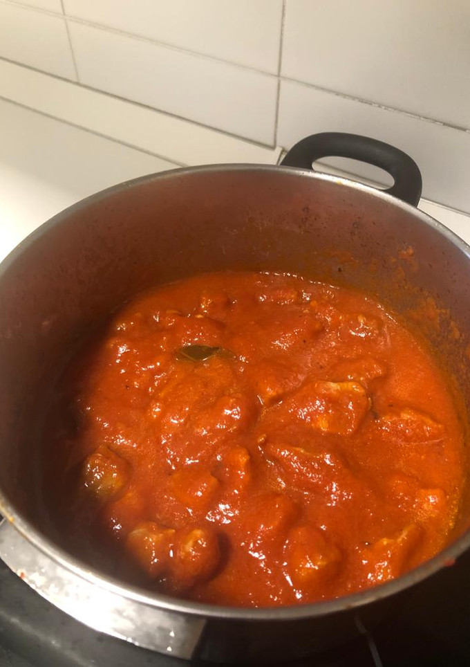 Una foto de Carne en tomate