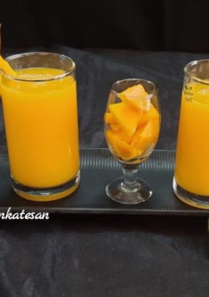 A picture of Mango sharbat.
