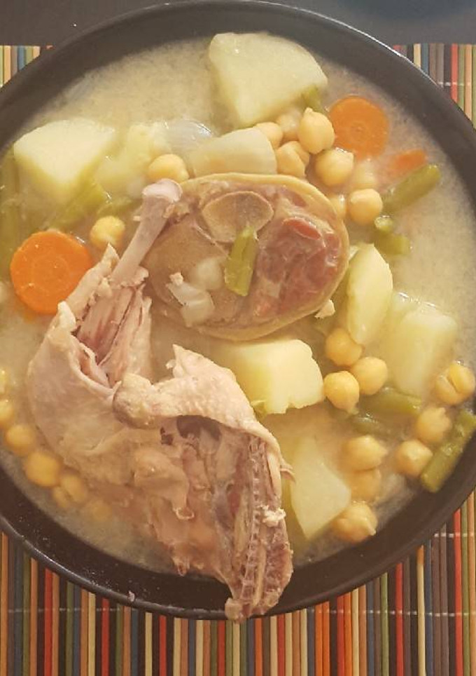 Una foto de Caldo de pollo
