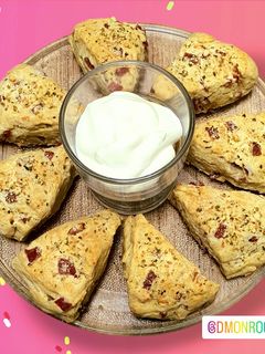 Foto resep Smoked Beef & Cheese Scones 🥓🧀🟤